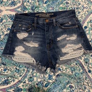 Women’s hi-rise shorts